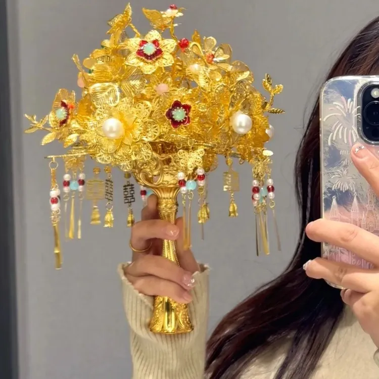 黄金色点翠手捧花新娘结婚礼物婚礼diy团扇新婚秀禾送闺蜜新婚