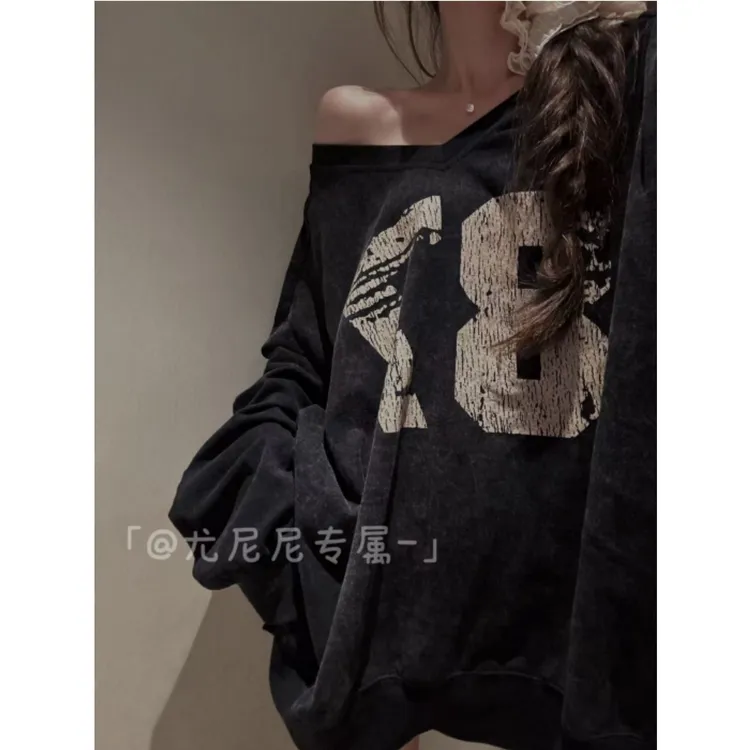 水洗泛白黑色复古v领卫衣女秋冬慵懒设计感美式辣妹露肩长袖上衣
