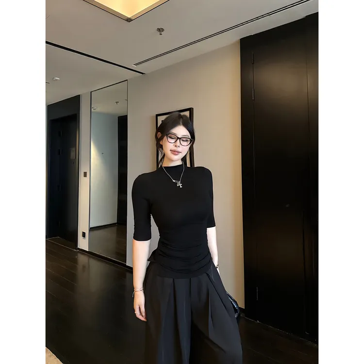黑泽玄七早秋“权威Tee“好版型缩褶收腰半高领中袖显瘦修身上衣