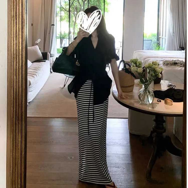 运补｝早秋新款宽松百搭简约老钱风衬衫条纹直筒长款半身裙套装