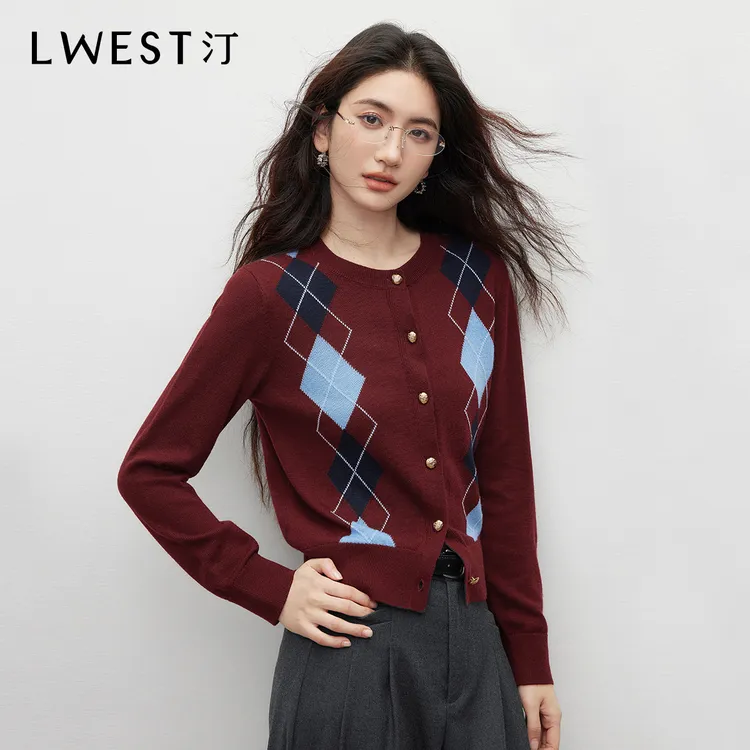 T朗文斯汀圆领针织开衫女2025冬季新款复古菱形格提花设计感上衣
