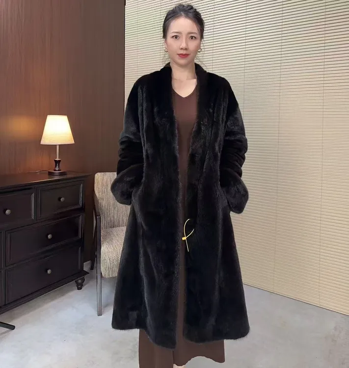 【玖老板 】芬兰进口马哈根色V装领长款水貂 高奢皮草女外套2025款