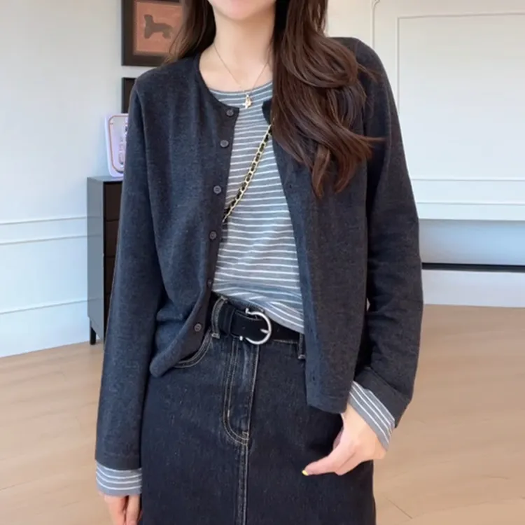 撞色条纹拼接假两件针织衫秋季新款胖MM大码女装韩系宽松显瘦上衣