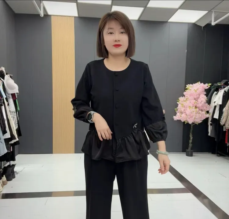 洋气减龄纯色显瘦大码套装（衣服+裤子）