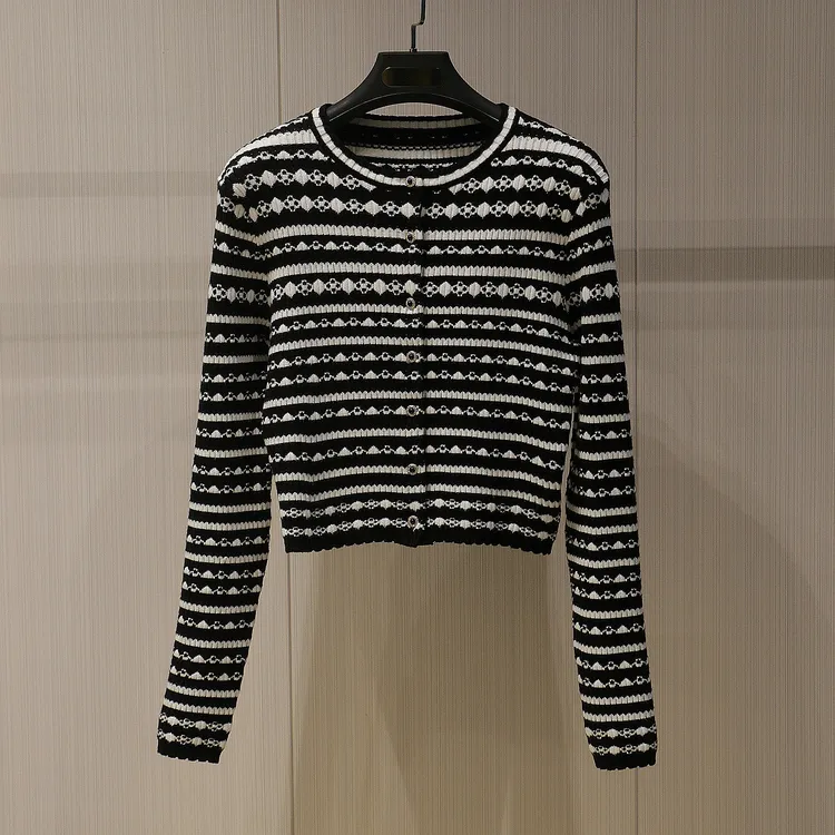 2025早秋新款法式小香风条纹针织开衫女短款圆领长袖毛衣外套上衣