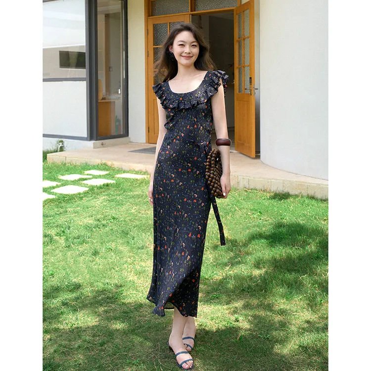 碎花显瘦连衣裙时尚长款气质长裙复古法式修身优雅夏季收腰名媛款