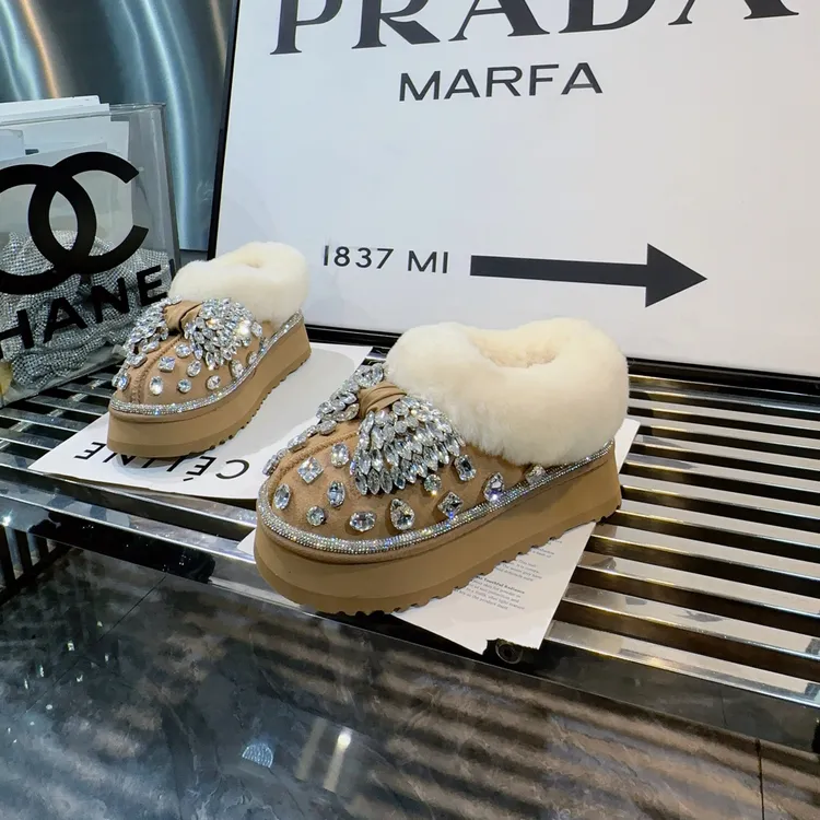 A.M艾墨儿女款2025年冬季磨砂款欧货手工DIY款水钻厚底时装雪地靴