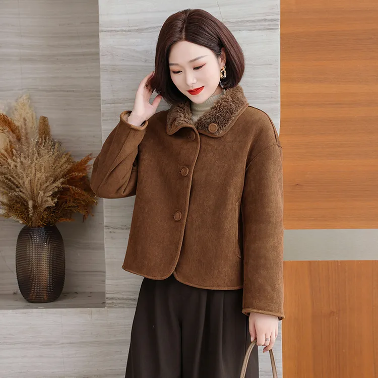 日系两面穿羊羔毛皮毛一体外套女短款小个子宽松2025新款冬羊剪绒