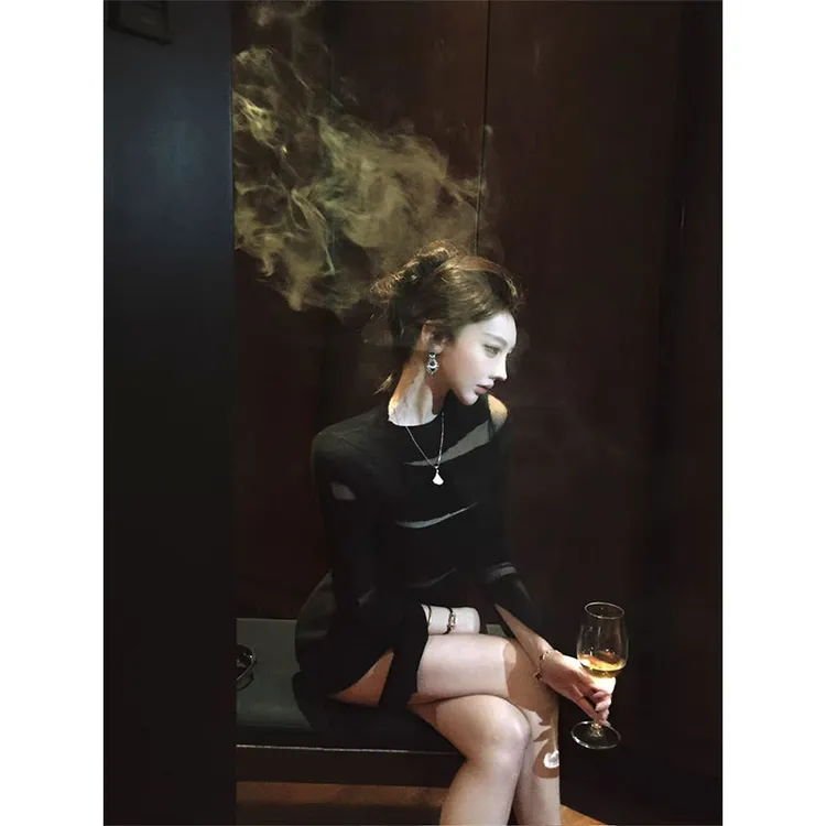chic网红同款小众设计感镂空性感针织裙子2025秋季新款包臀连衣裙