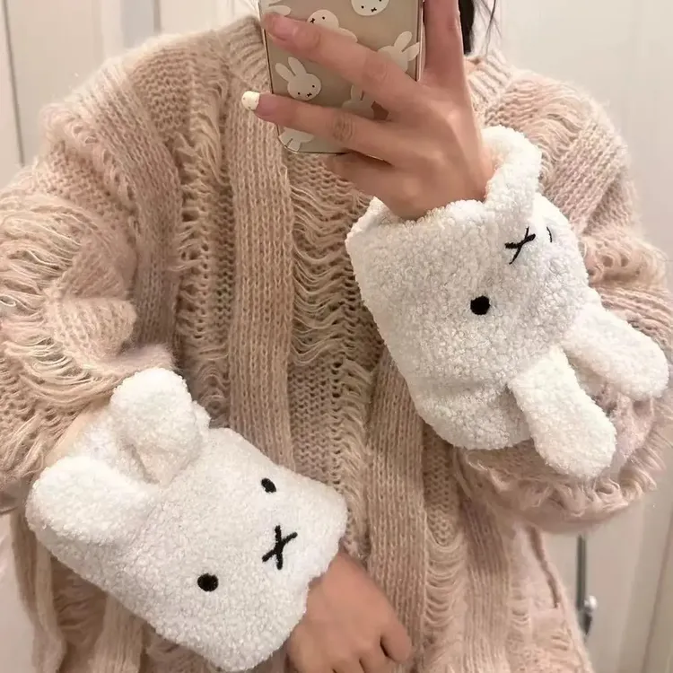 秋冬新款学生套袖毛绒可爱兔袖套女羽绒服防污耐脏护袖工作学习zk