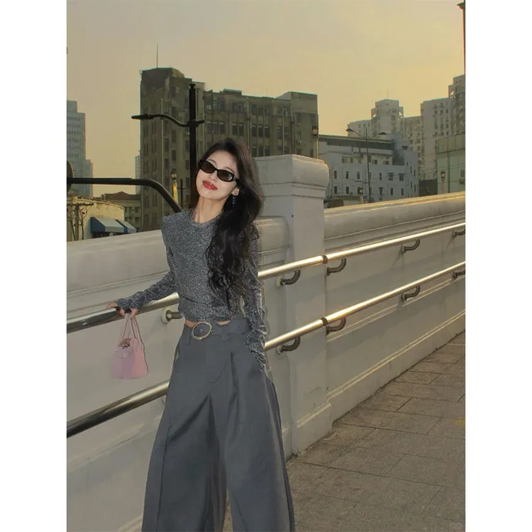 轻熟风精致小众独特百搭显瘦灰色亮片打底衫高腰显瘦休闲直筒长裤