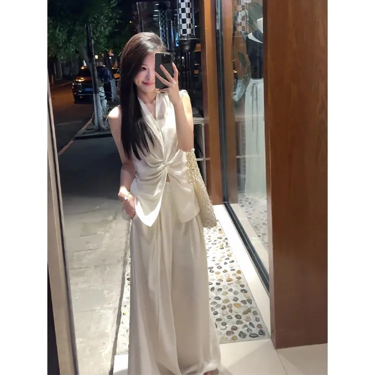 2025夏季新款女法式高级感V领扭结修身上衣气质高腰显瘦阔腿长裤