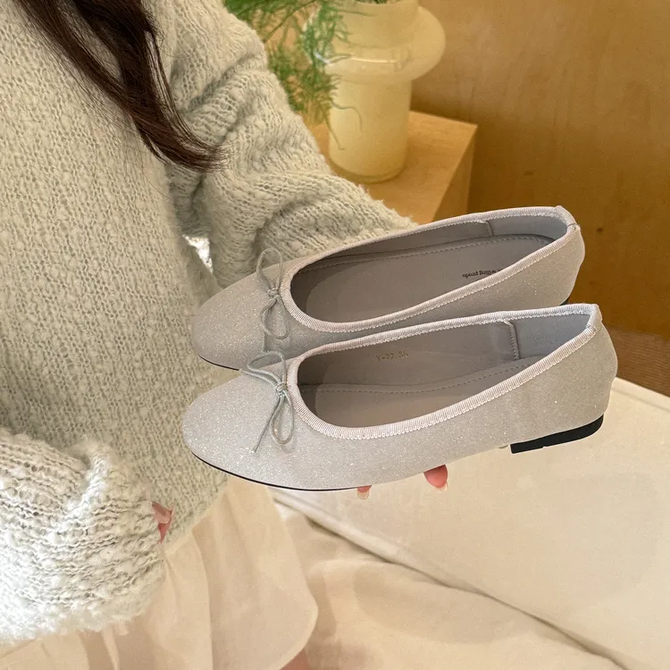 61oniiii＂冰川积灰＂浅蓝色蝴蝶结单鞋女春季2025新款低粗跟鞋子