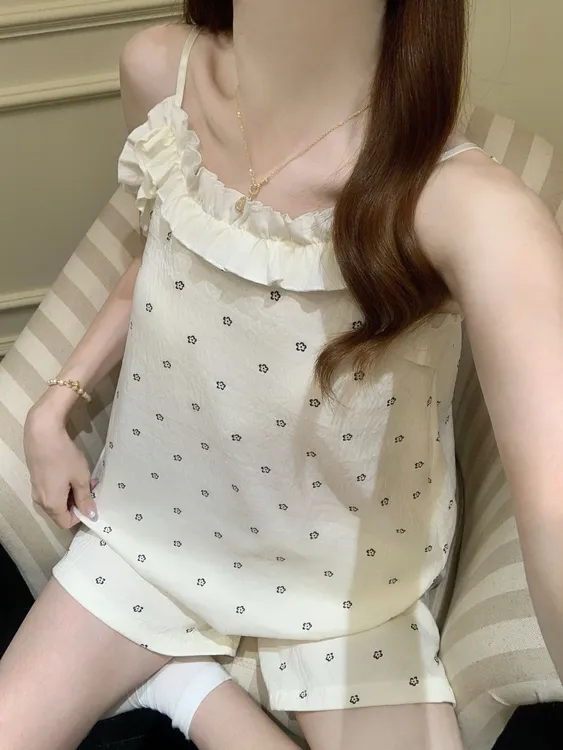 夏季新款睡衣女云朵棉蕾丝木耳边吊带短裤固定胸垫甜美家居服套装