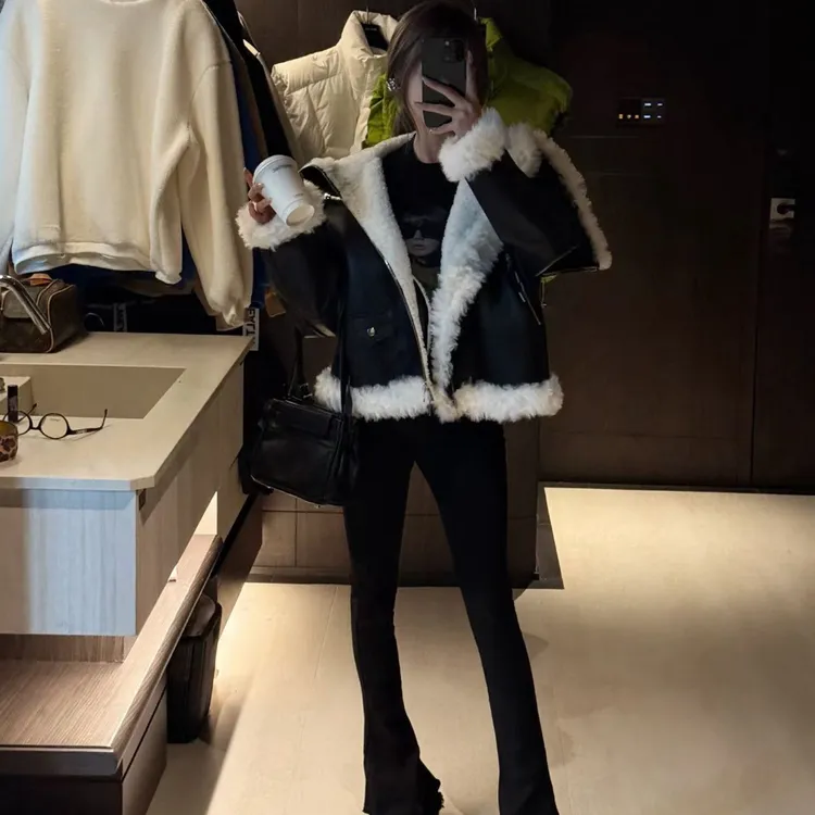GOD正版财神家2025年冬季新款洋气连帽宽松pu皮保暖毛毛外套女潮