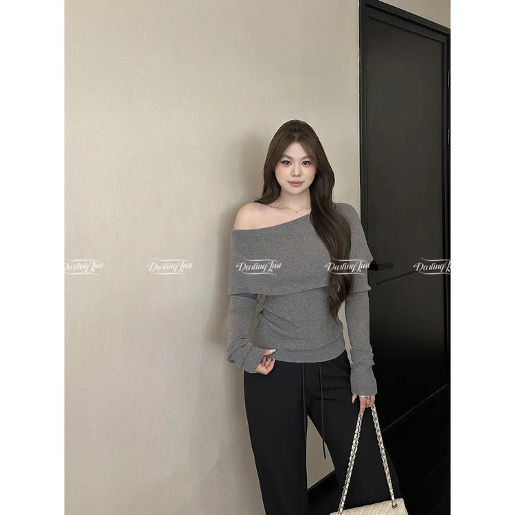 DarlingJust小野墩墩[松弛香肩]斜肩翻领针织毛衫收腰打底上衣女