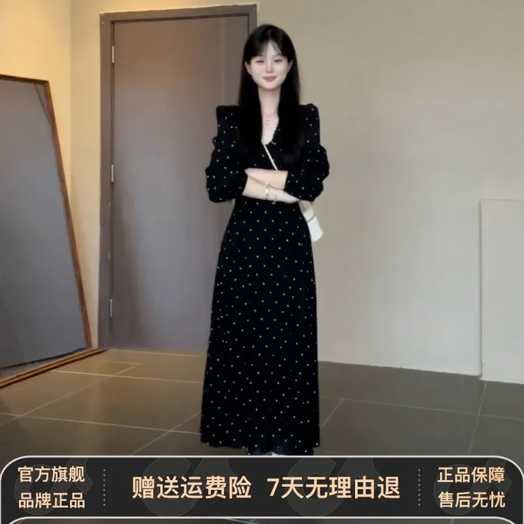 法式黑色v领波点长袖连衣裙子2025新款早秋季小个子气质收腰长裙