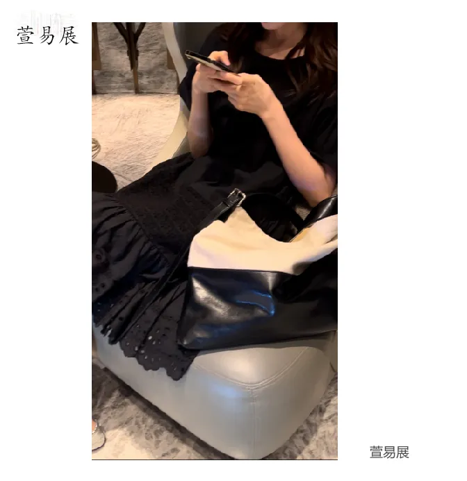 萱易展 -“小圆舞曲”重工刺绣高支棉短袖圆领连衣裙YY-240408