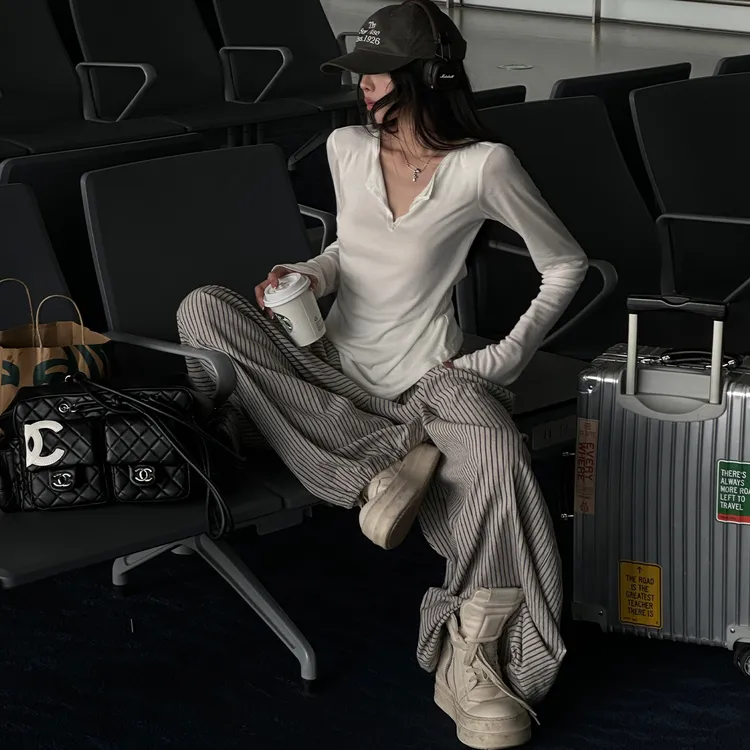 韩好甜WARDEN EDGE白色修身显瘦长袖T恤女新款Polo领漏背罩衫上衣