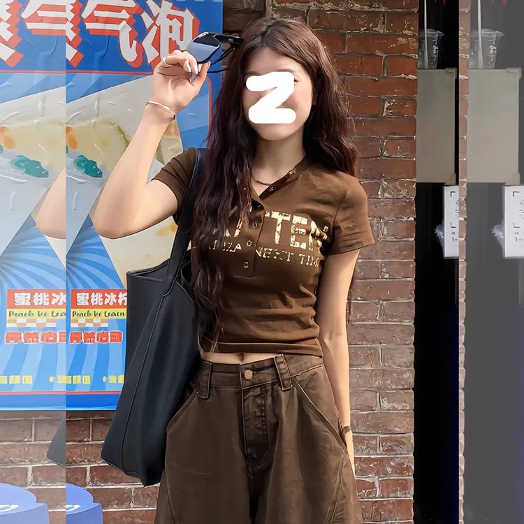 字母印花半开领纽扣短袖t恤女夏季纯欲风辣妹修身短款上衣女