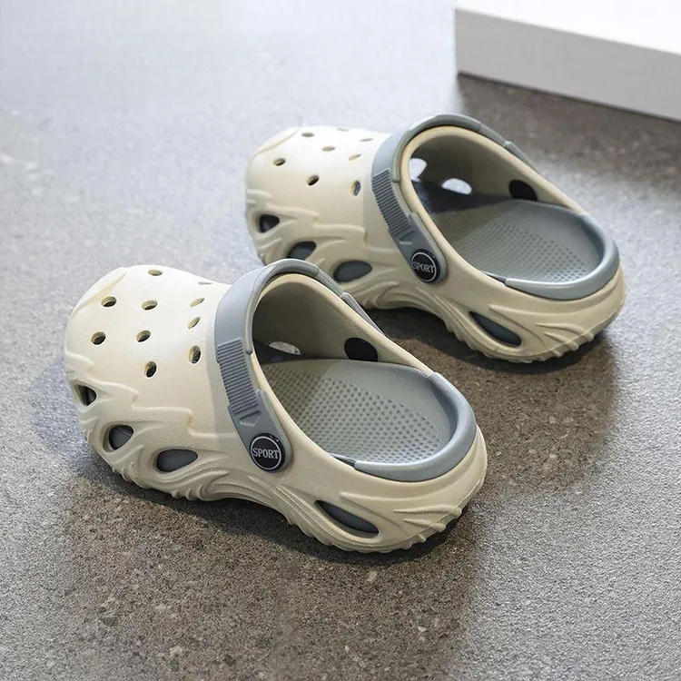 儿童洞洞鞋男童凉鞋2026夏季新款防滑软底拖鞋宝宝男孩外穿沙滩鞋