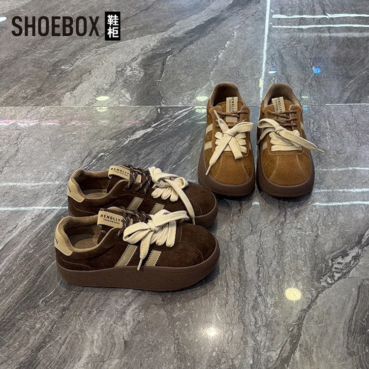 达芙妮旗下鞋柜复古加绒板鞋女2025冬款丑萌轻便运动鞋超酷摇摇鞋