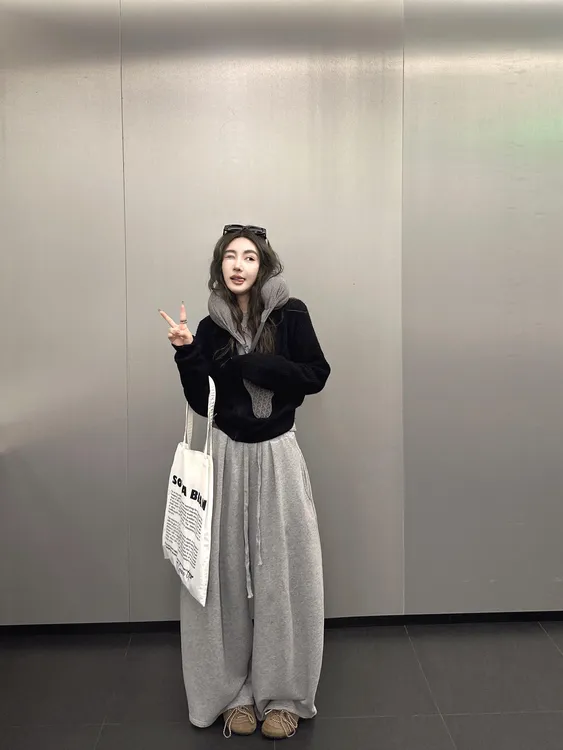 秋季新款薄款开衫款长袖灰色显瘦阔腿裤纯色两件套百搭老钱风女装