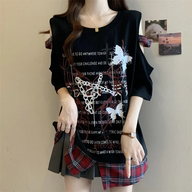 美式甜酷蝴蝶字母短袖T恤女大码胖mm亚文化风穿搭设计感露肩上衣