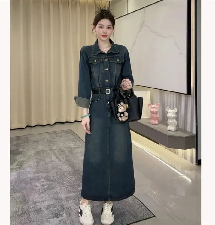 复古蓝牛仔连衣裙长袖2025春秋新款港风显瘦设计气质宽松开叉长裙