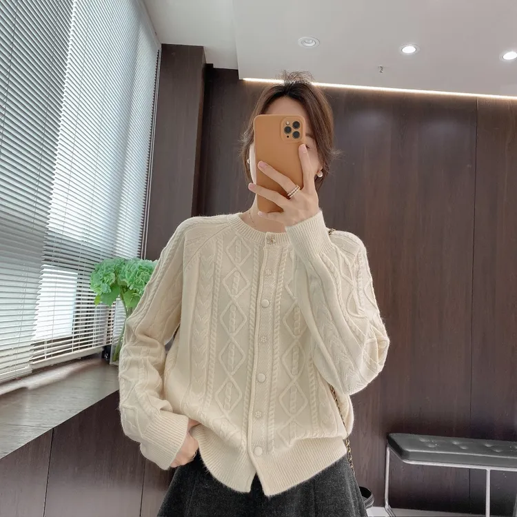 IMFLY金小金自制女装 针织衫DYW10301设计感单排扣纯色针织开衫