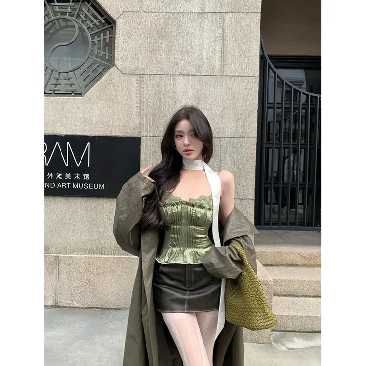2025年早春长袖中长款外套缎面胸衣吊带背心上衣短款半身裙三件套