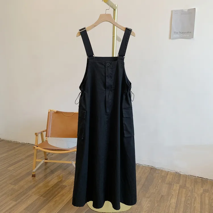 旅人Y3212腰侧松紧大口袋拉链纽扣可调节背带裙