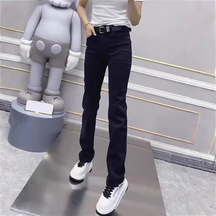 黑色弹力窄版直筒牛仔裤女2025秋季梨形身材大码高腰修身显瘦长裤