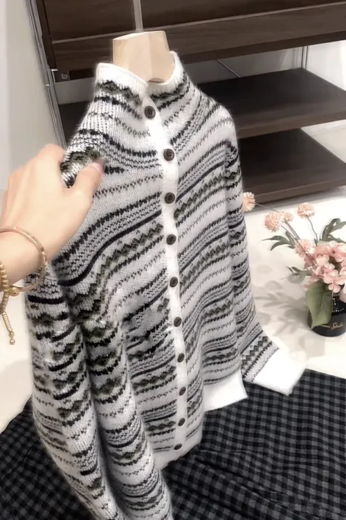 韩版时髦条纹撞色高领针织打底衫女2026秋冬新款休闲百搭大码上衣