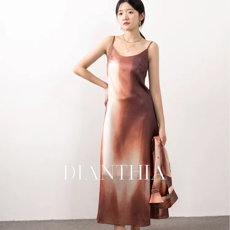 DianThia原创缎面吊带连衣裙女2025新款长款内搭甜辣纯欲吊带裙秋