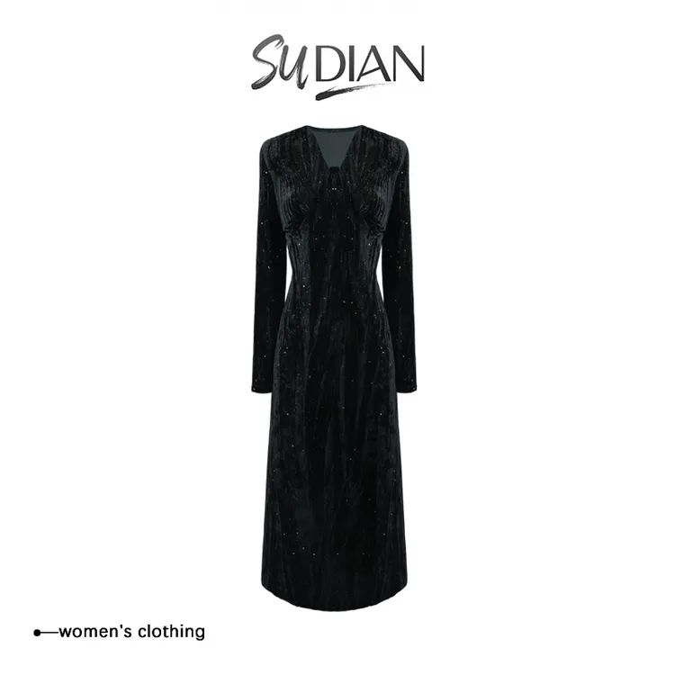 2025年素甸新款重工烫钻满天星保暖连衣裙Q24CL2035