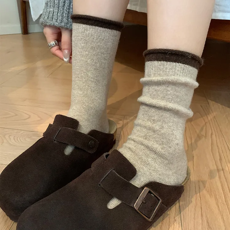 美拉德羊毛袜子女中筒袜秋冬季加厚加绒卷边撞色ins潮韩系长筒袜