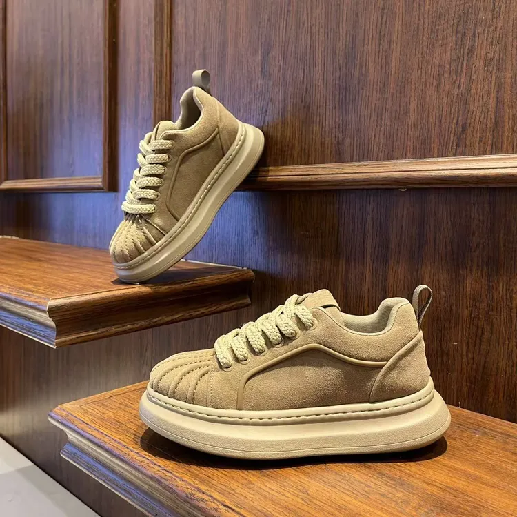 男鞋2025百搭素面秋冬季时尚纯色休闲鞋低帮系带男士复古风潮男鞋