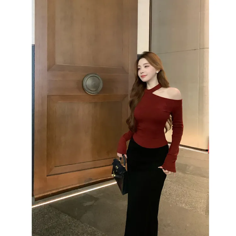 SZA【枫火流丹】秋季新款气质修身挂脖露肩长袖打底针织衫A-2356
