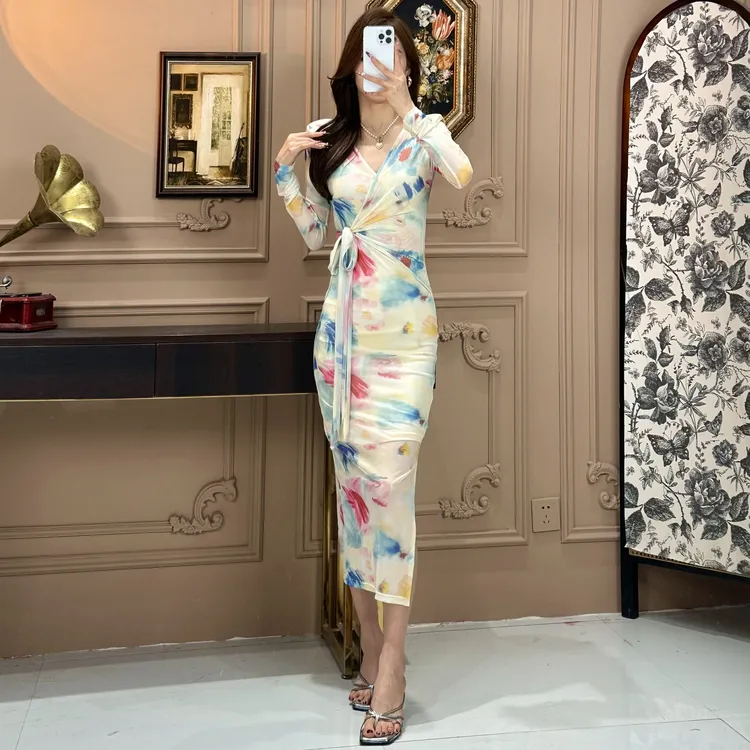 气质女人味轻奢V领绑带长袖杏花微雨显瘦包身修身百搭开衩连衣裙