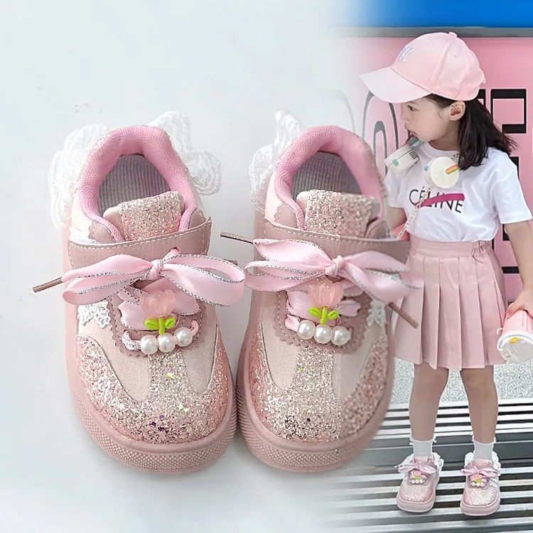 女童开春鞋子芭蕾风公主板鞋2025春季新款时尚儿童粉色亮片运动鞋