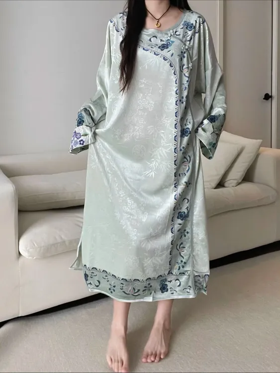 新中式复古花卉金丝绒长袖国风睡裙女秋冬2025新款古风大码家居服