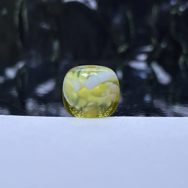 琥珀蜜蜡荧光金瓷白溶洞蜜蜡老型单珠配饰8.8mm