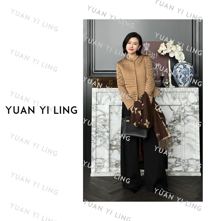 袁艺灵【芬兰冬日】秋冬轻盈立领高密绗缝松弛感外套