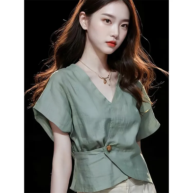 绿色短袖衬衫女2025新款夏季气质小衫收腰高级感独特别致雪纺上衣