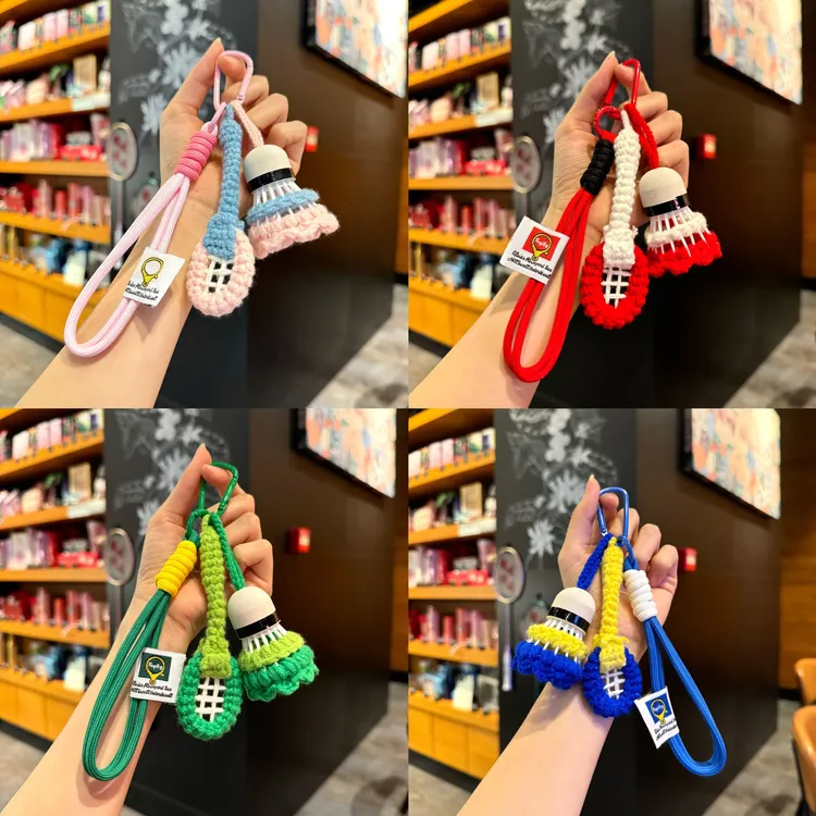 手工编织羽毛球挂件毛线成品编织羽毛球钥匙扣包包挂件小礼品