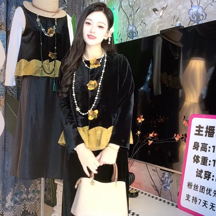 秋季新款法式花朵扣纯色厚款宽松型高级感常规圆领常规款百搭外套