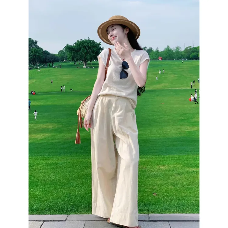 2025年新款夏日简约大方穿搭一整套韩系气质杏色上衣阔腿裤套装女