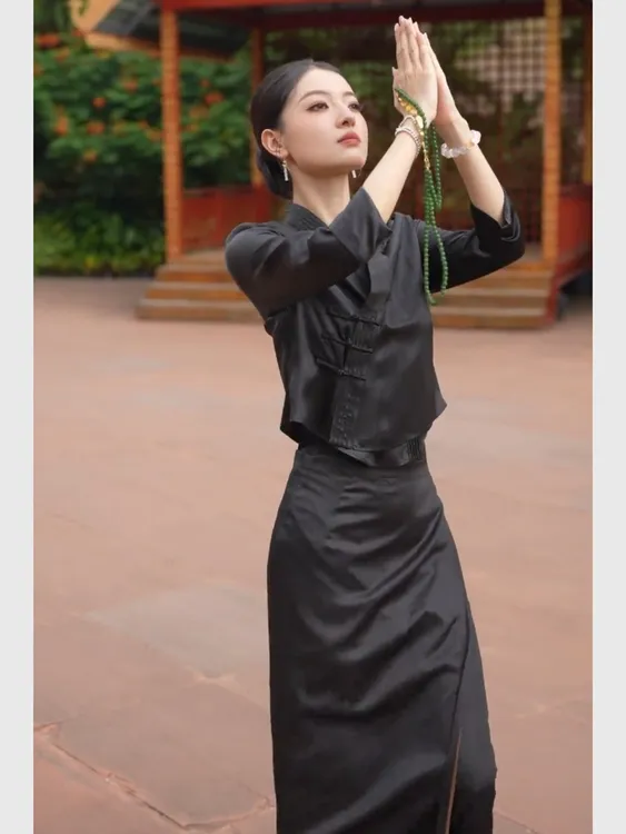 新中式国风女装2025新款大方得体穿搭一整套轻奢高级感两件套裙装