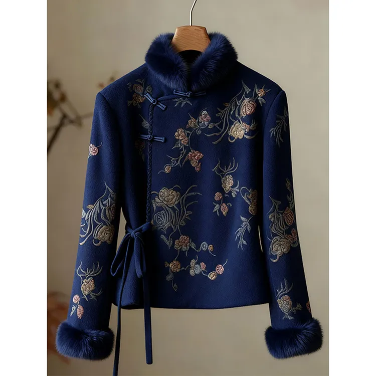 2025年冬季新款新中式刺绣花卉外套女毛领盘扣系带复古国风上衣